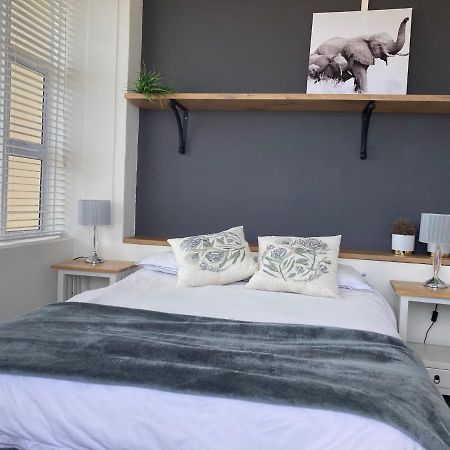 Boland Park Bellville Белвил Екстериор снимка